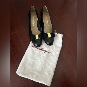 Great Condition Classic Salvatore Ferragamo